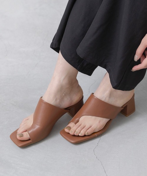 menue（メヌエ）の「ミドルヒール トングサンダル（サンダル・レディース・ベージュ/アイボリー/ブラック/ブルー/ブラウン・3L/M/XS/LL/L/S）」の3枚目の写真