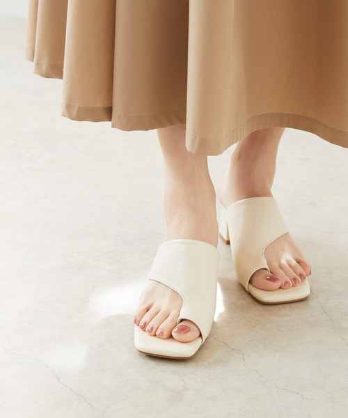 menue（メヌエ）の「ミドルヒール トングサンダル（サンダル・レディース・ベージュ/アイボリー/ブラック/ブルー/ブラウン・3L/M/XS/LL/L/S）」の6枚目の写真