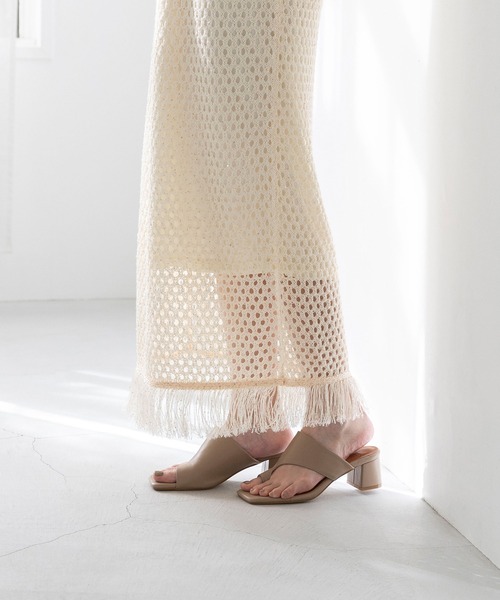 menue（メヌエ）の「ミドルヒール トングサンダル（サンダル・レディース・ベージュ/アイボリー/ブラック/ブルー/ブラウン・3L/M/XS/LL/L/S）」の19枚目の写真