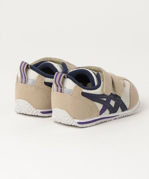 ASICS（アシックス）の「アシックス ASICS IDAHO BABY 4（スニーカー・キッズ・ベージュ・13.5cm/15.0cm/14.0cm/13.0cm/15.5cm/14.5cm）」の2枚目の写真