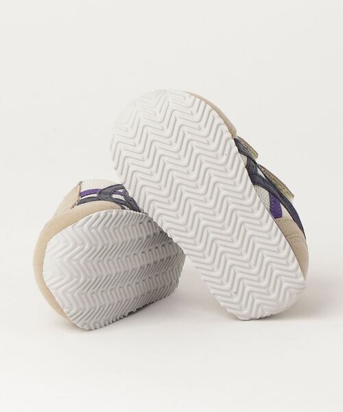 ASICS（アシックス）の「アシックス ASICS IDAHO BABY 4（スニーカー・キッズ・ベージュ・13.5cm/15.0cm/14.0cm/13.0cm/15.5cm/14.5cm）」の3枚目の写真