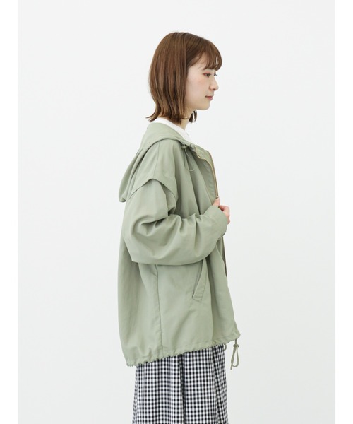 Samansa Mos2 blue（サマンサモスモスブルー）の「袖2wayマウンテンパーカー（ブルゾン・レディース・ブラック/カーキ/オフホワイト・ﾌﾘ-）」の4枚目の写真