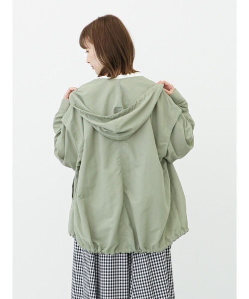 Samansa Mos2 blue（サマンサモスモスブルー）の「袖2wayマウンテンパーカー（ブルゾン・レディース・ブラック/カーキ/オフホワイト・ﾌﾘ-）」の5枚目の写真