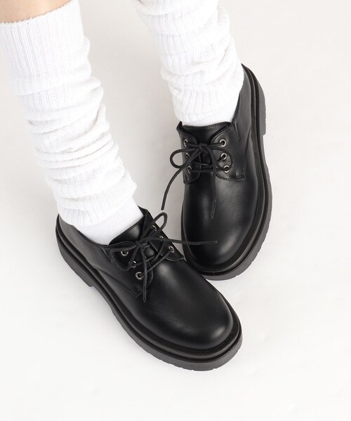 cs T&P（シーエスティーアンドピー）の「厚底 マニッシュ（パンプス・レディース・アイボリー/ブラック/ブラック系1/ダークブラウン・S/M/LL/L）」の3枚目の写真