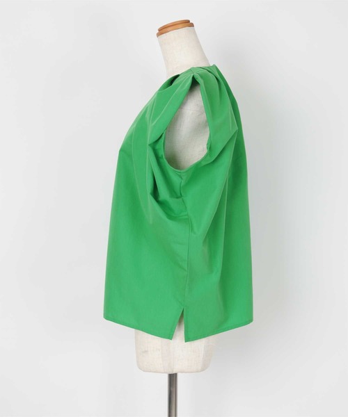 UR'S(ユアーズ)の「タックネックボリュームショルダートップス(Tシャツ/カットソー・レディース・グリーン系その他/ダークネイビー/ホワイト/イエロー/ベージュ/ブルー・S/M/L)」の18枚目の写真