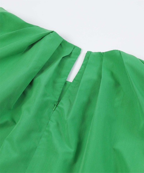 UR'S(ユアーズ)の「タックネックボリュームショルダートップス(Tシャツ/カットソー・レディース・グリーン系その他/ダークネイビー/ホワイト/イエロー/ベージュ/ブルー・S/M/L)」の22枚目の写真