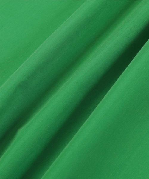 UR'S(ユアーズ)の「タックネックボリュームショルダートップス(Tシャツ/カットソー・レディース・グリーン系その他/ダークネイビー/ホワイト/イエロー/ベージュ/ブルー・S/M/L)」の8枚目の写真