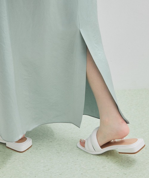 ADAM ET ROPE'(アダムエロペ)の「リキッドサテンスカート(スカート・レディース・ブラック/キナリ/サックスブルー・36/38)」の18枚目の写真