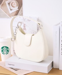 チェーン ハンドルムーンバッグ