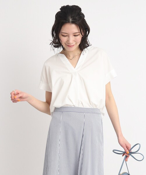 SHOO・LA・RUE(シューラルー)の「◆この夏、ヘビロテな予感!シンプル スキッパーシャツ(シャツ/ブラウス・レディース・カーキ/ネイビー/ライトパープル/ホワイト系・04/02/03)」の8枚目の写真
