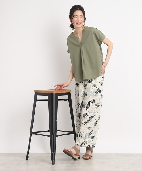 SHOO・LA・RUE(シューラルー)の「◆この夏、ヘビロテな予感!シンプル スキッパーシャツ(シャツ/ブラウス・レディース・カーキ/ネイビー/ライトパープル/ホワイト系・04/02/03)」の11枚目の写真