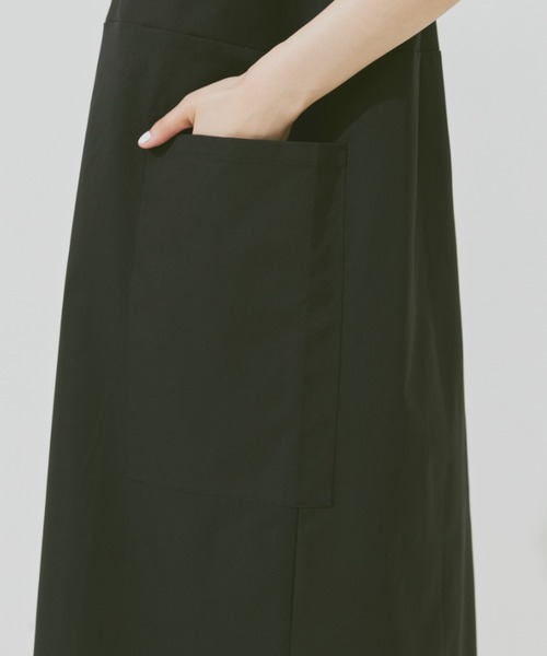 Libra Cue（リブラ キュー）の「キーネックロングジャンパースカート（ジャンパースカート・レディース・ブラック/ベージュ・FREE）」の3枚目の写真