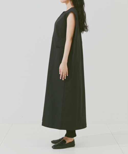 Libra Cue（リブラ キュー）の「キーネックロングジャンパースカート（ジャンパースカート・レディース・ブラック/ベージュ・FREE）」の10枚目の写真