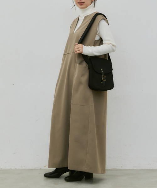 Libra Cue（リブラ キュー）の「キーネックロングジャンパースカート（ジャンパースカート・レディース・ブラック/ベージュ・FREE）」の20枚目の写真