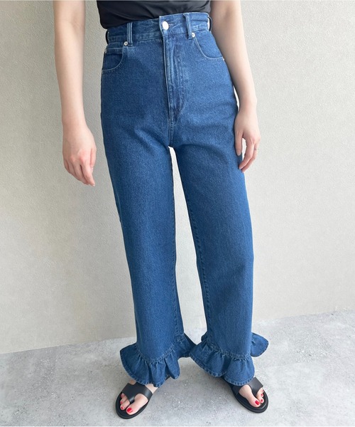 LOWRYS FARM(ローリーズファーム)の「フリルデニムパンツ 904899(デニムパンツ・レディース・ライトブルー/ブルー・MEDIUM/LARGE)」の14枚目の写真