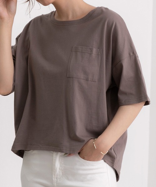 ad thie（アドティエ）の「ポケット付き Tシャツ（Tシャツ/カットソー・レディース・ブルー/モカ/アイボリー/ライトグリーン/レッド/ベージュ/オフホワイト/ブラック/チャコール/イエロー/パープル/ブラウン/オリーブ・FREE）」の5枚目の写真