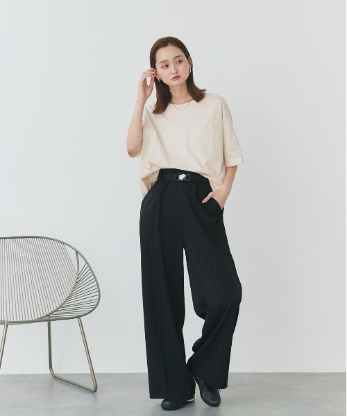 ad thie（アドティエ）の「ポケット付き Tシャツ（Tシャツ/カットソー・レディース・ブルー/モカ/アイボリー/ライトグリーン/レッド/ベージュ/オフホワイト/ブラック/チャコール/イエロー/パープル/ブラウン/オリーブ・FREE）」の15枚目の写真