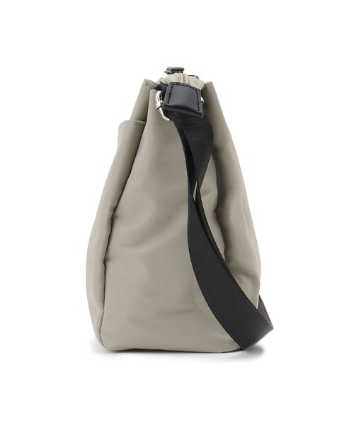 SHOO・LA・RUE（シューラルー）の「◆【撥水】スクエア多ポケットショルダーバッグ（ショルダーバッグ・レディース・グレー/オレンジ/ブラック/キャメル・00）」の20枚目の写真