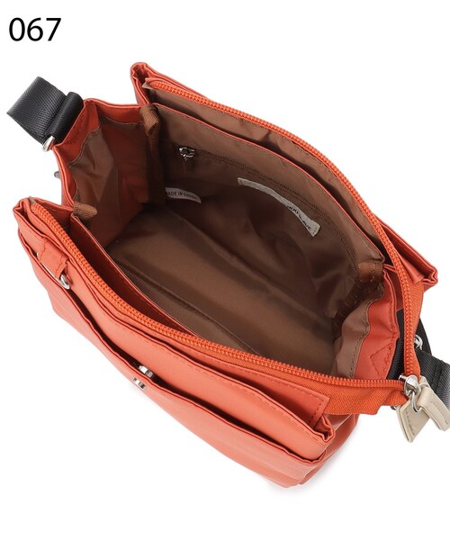 SHOO・LA・RUE（シューラルー）の「◆【撥水】スクエア多ポケットショルダーバッグ（ショルダーバッグ・レディース・グレー/オレンジ/ブラック/キャメル・00）」の15枚目の写真