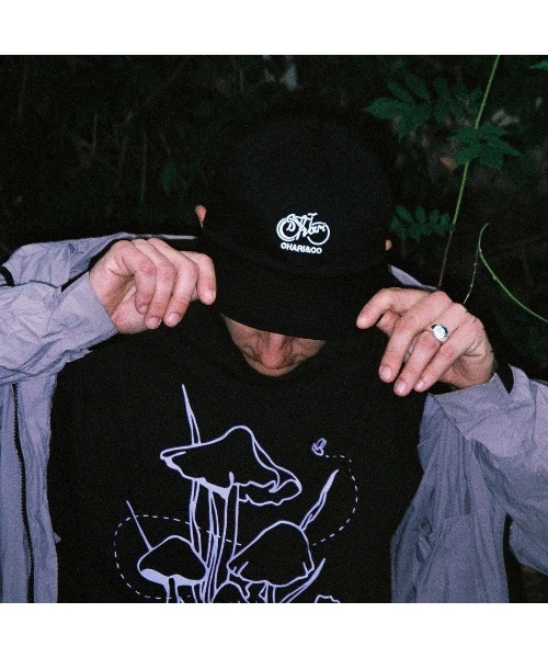CHARI&CO（チャリアンドコー）の「OG SCRIPT LOGO 8PANEL CAP（キャップ・メンズ・ブラック・FREE）」の2枚目の写真