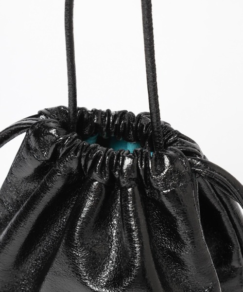 LEPSIM（レプシィム）の「メタリック巾着バッグ　904474（ハンドバッグ・レディース・ゴールド/シルバー/ブラック・ONE SIZE）」の17枚目の写真