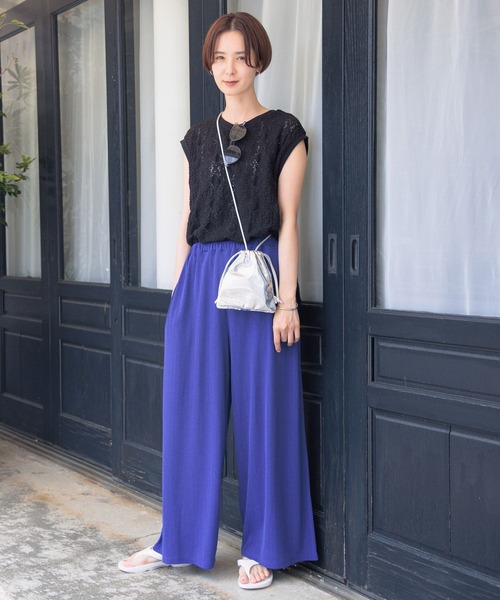 LEPSIM（レプシィム）の「メタリック巾着バッグ　904474（ハンドバッグ・レディース・ゴールド/シルバー/ブラック・ONE SIZE）」の5枚目の写真