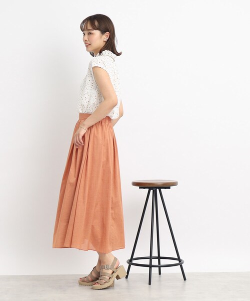 DRESKIP(ドレスキップ)の「◆スタンドフリルで大人フェミニン ストーン柄ブラウス(シャツ/ブラウス・レディース・ホワイト系3/ブラック系/ライトイエロー系1・02/04/03)」の9枚目の写真