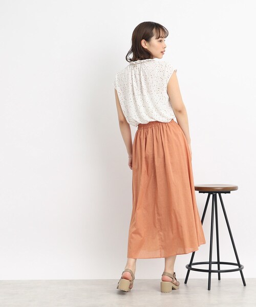 DRESKIP(ドレスキップ)の「◆スタンドフリルで大人フェミニン ストーン柄ブラウス(シャツ/ブラウス・レディース・ホワイト系3/ブラック系/ライトイエロー系1・02/04/03)」の10枚目の写真