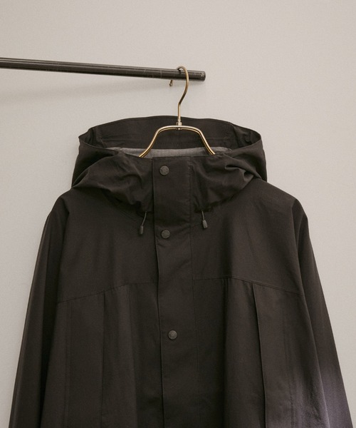 THE NORTH FACE（ザノースフェイス）の「【THE NORTH FACE（ザ・ノースフェイス）】[防水]タグアンポンチョ（レインコート/ポンチョ・レディース・ブラック/グリーン系その他・M）」の10枚目の写真