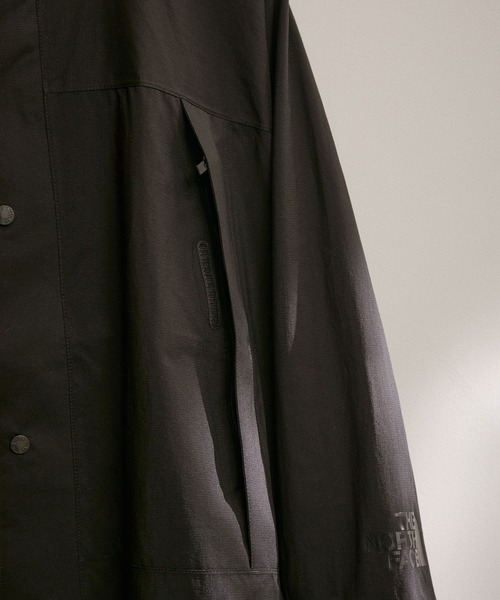 THE NORTH FACE（ザノースフェイス）の「【THE NORTH FACE（ザ・ノースフェイス）】[防水]タグアンポンチョ（レインコート/ポンチョ・レディース・ブラック/グリーン系その他・M）」の9枚目の写真