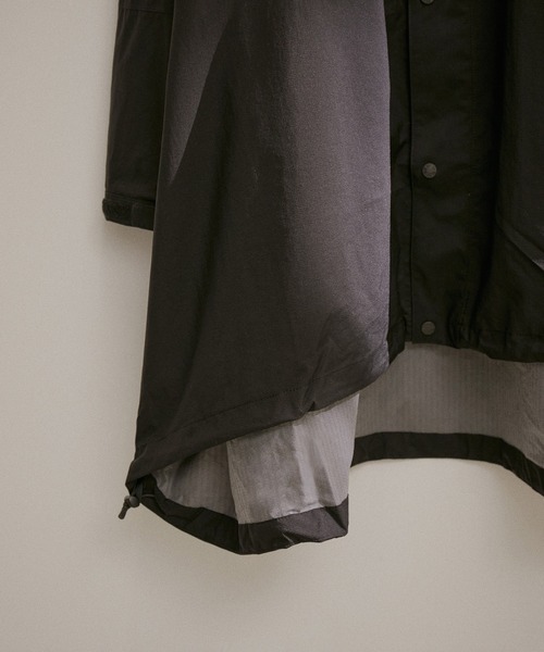 THE NORTH FACE（ザノースフェイス）の「【THE NORTH FACE（ザ・ノースフェイス）】[防水]タグアンポンチョ（レインコート/ポンチョ・レディース・ブラック/グリーン系その他・M）」の7枚目の写真