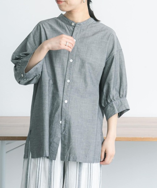 FORK&SPOON(フォークアンドスプーン)の「FORK&SPOON シャンブレーブラウス(シャツ/ブラウス・レディース・ブラック/ブルー・1)」の2枚目の写真