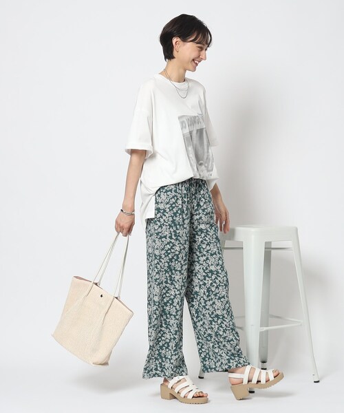 SHOO・LA・RUE（シューラルー）の「◆大人な小花柄 イージーパンツ（その他パンツ・レディース・グリーン系その他5/ブラック系6・02/03/04）」の15枚目の写真