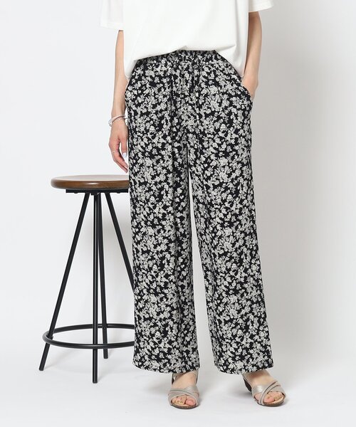 SHOO・LA・RUE（シューラルー）の「◆大人な小花柄 イージーパンツ（その他パンツ・レディース・グリーン系その他5/ブラック系6・02/03/04）」の6枚目の写真