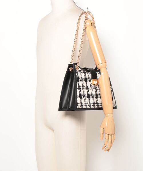 Charles & keith クレシダキルトトラペーズチェーンバッグ CHARLES 