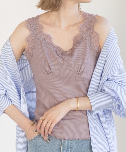 ad thie（アドティエ）の「裾メロー・Vネック　レースキャミソール（キャミソール・レディース・カーキ系/モカ/ベージュ/サンドベージュ/ベージュ系/ホワイト/アイボリー/ピンクベージュ/グレイッシュベージュ/ライトブルー/ブラック/グレー系・MEDIUM/LARGE）」の12枚目の写真