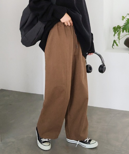 andme(アンドミー)の「ツイルオーバーサイズコクーンパンツ(その他パンツ・レディース・ブラック/ブラウン/アイボリー・M)」の3枚目の写真