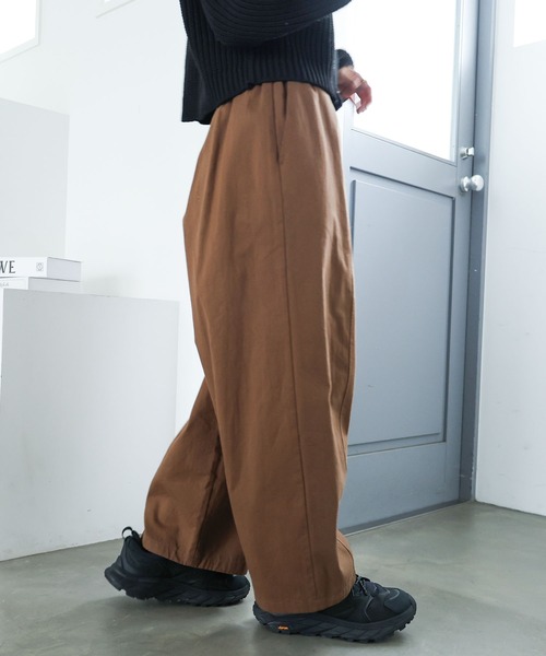 andme(アンドミー)の「ツイルオーバーサイズコクーンパンツ(その他パンツ・レディース・ブラック/ブラウン/アイボリー・M)」の18枚目の写真