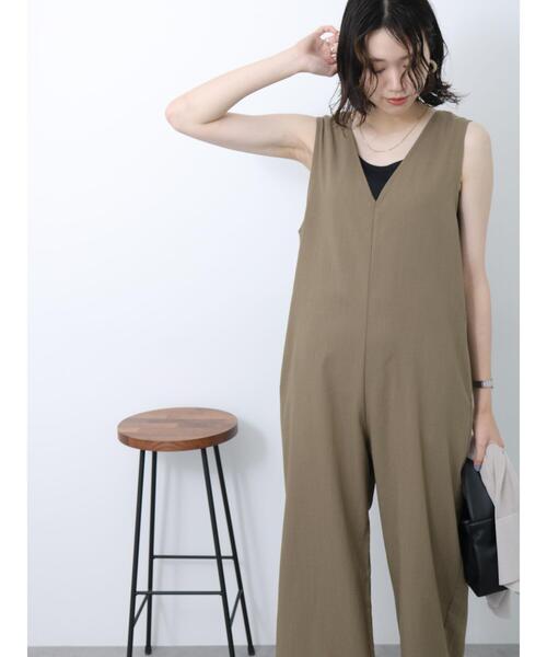 Samansa Mos2 blue(サマンサモスモスブルー)の「前後2wayタックサロペット(サロペット/オーバーオール・レディース・カーキ/ブラック/ネイビー・F)」の8枚目の写真