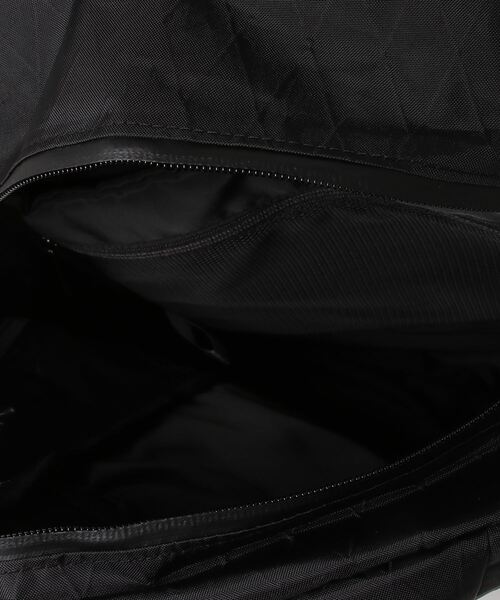 DESCENTE(デサント)の「アウトドアバッグパックM 容量:約18L(バックパック/リュック・メンズ・ブラック・F)」の10枚目の写真