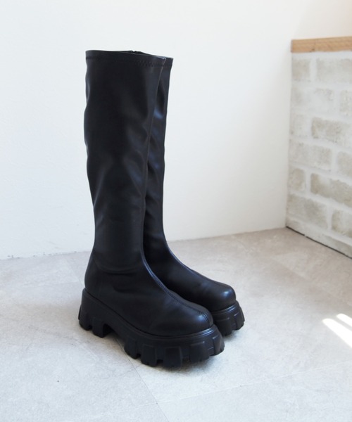 VIVIAN（ヴィヴィアン）の「厚底トラックソールストレッチロングブーツ　ZOZOTOWN+オフィシャルサイト限定商品（ブーツ・レディース・ブラック/ブラック系その他3・M/S/L）」の4枚目の写真