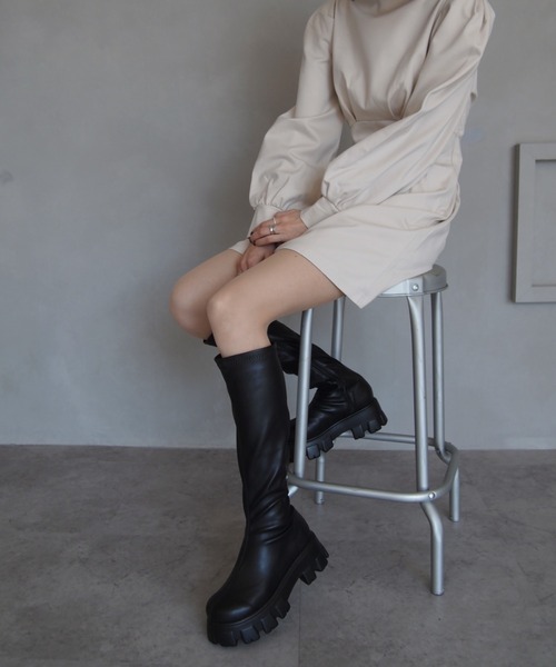 VIVIAN（ヴィヴィアン）の「厚底トラックソールストレッチロングブーツ　ZOZOTOWN+オフィシャルサイト限定商品（ブーツ・レディース・ブラック/ブラック系その他3・M/S/L）」の6枚目の写真