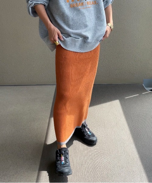 feepur by saya(フェピュールバイサヤ)の「【XSサイズあり】バイカラーリブニットタイトスカート(スカート・レディース・オフホワイト/ブラック/グレー/オレンジ/パープル/ピンク・MEDIUM/X-SMALL)」の6枚目の写真