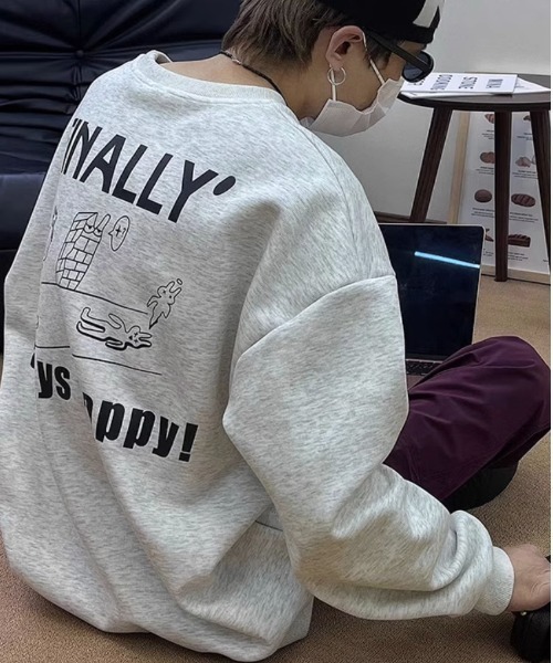MGV(エムジーヴィー)の「”FINALLY"バックプリントスウェット(スウェット・メンズ・グレー・X-LARGE/MEDIUM/LARGE)」の2枚目の写真