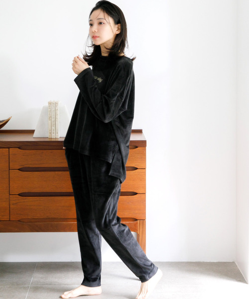 Dita(ディータ)の「パールシャギーセットアップ(ルームウェア/パジャマ・レディース・アクア/シャンパン/ネイビー/ブラック/チャコールグレー/ピンクベージュ/ブラック系その他/ミント/ラベンダー・FREE)」の16枚目の写真