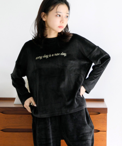 Dita(ディータ)の「パールシャギーセットアップ(ルームウェア/パジャマ・レディース・アクア/シャンパン/ネイビー/ブラック/チャコールグレー/ピンクベージュ/ブラック系その他/ミント/ラベンダー・FREE)」の14枚目の写真