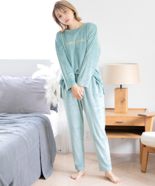 Dita(ディータ)の「パールシャギーセットアップ(ルームウェア/パジャマ・レディース・アクア/シャンパン/ネイビー/ブラック/チャコールグレー/ピンクベージュ/ブラック系その他/ミント/ラベンダー・FREE)」の11枚目の写真