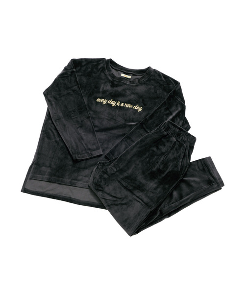 Dita(ディータ)の「パールシャギーセットアップ(ルームウェア/パジャマ・レディース・アクア/シャンパン/ネイビー/ブラック/チャコールグレー/ピンクベージュ/ブラック系その他/ミント/ラベンダー・FREE)」の12枚目の写真