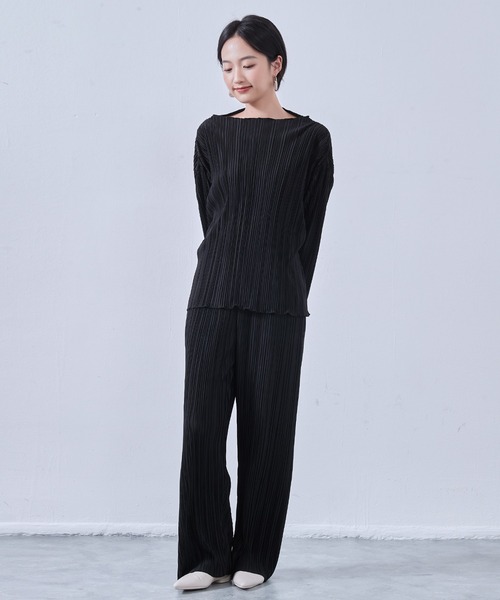 On One's Own（オンワンズオン）の「On One's Own プリーツ加工ボートネックカットソー長袖プルオーバー セットアップ可（Tシャツ/カットソー・レディース・ブラック/ネイビー/オリーブ・FREE）」の9枚目の写真