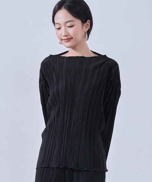 On One's Own（オンワンズオン）の「On One's Own プリーツ加工ボートネックカットソー長袖プルオーバー セットアップ可（Tシャツ/カットソー・レディース・ブラック/ネイビー/オリーブ・FREE）」の5枚目の写真